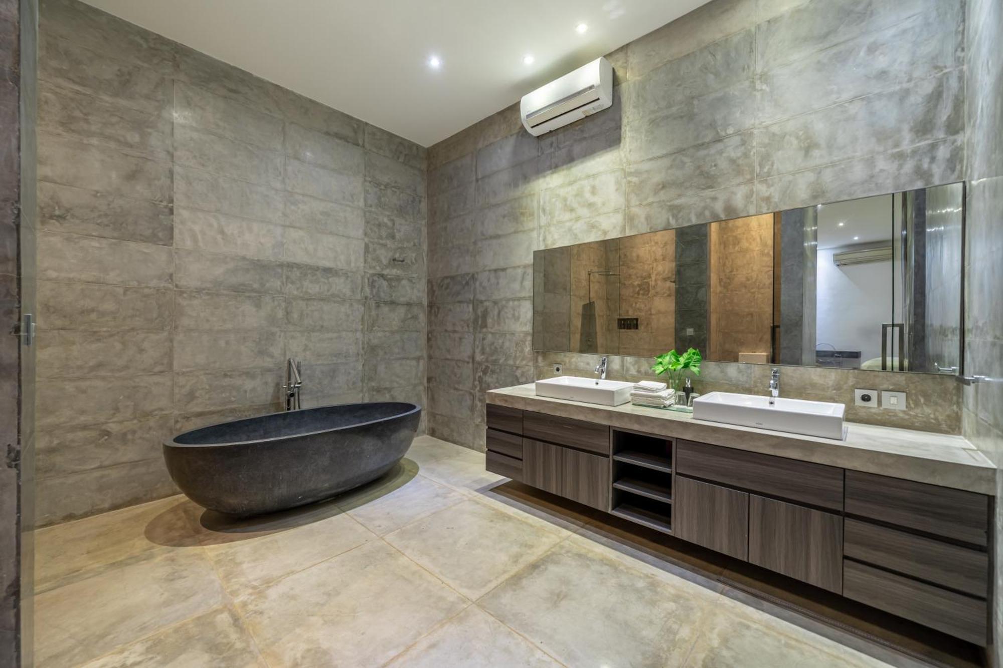 Simpatico Spacious 6 Bedroom Retreat In Seminyak (Bali)